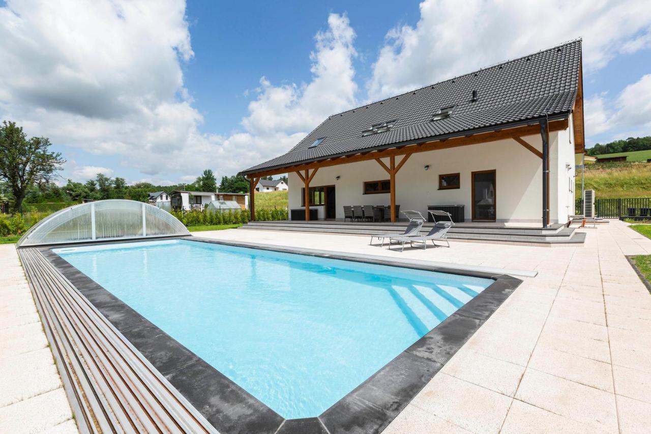 Holiday House Adam Prosecne Exteriér fotografie